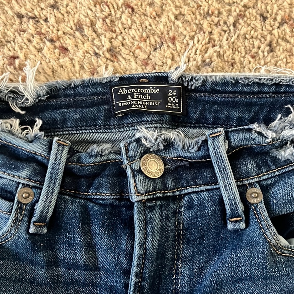 Abercrombie & Fitch Ankle Jeans - Picture 3 of 4
